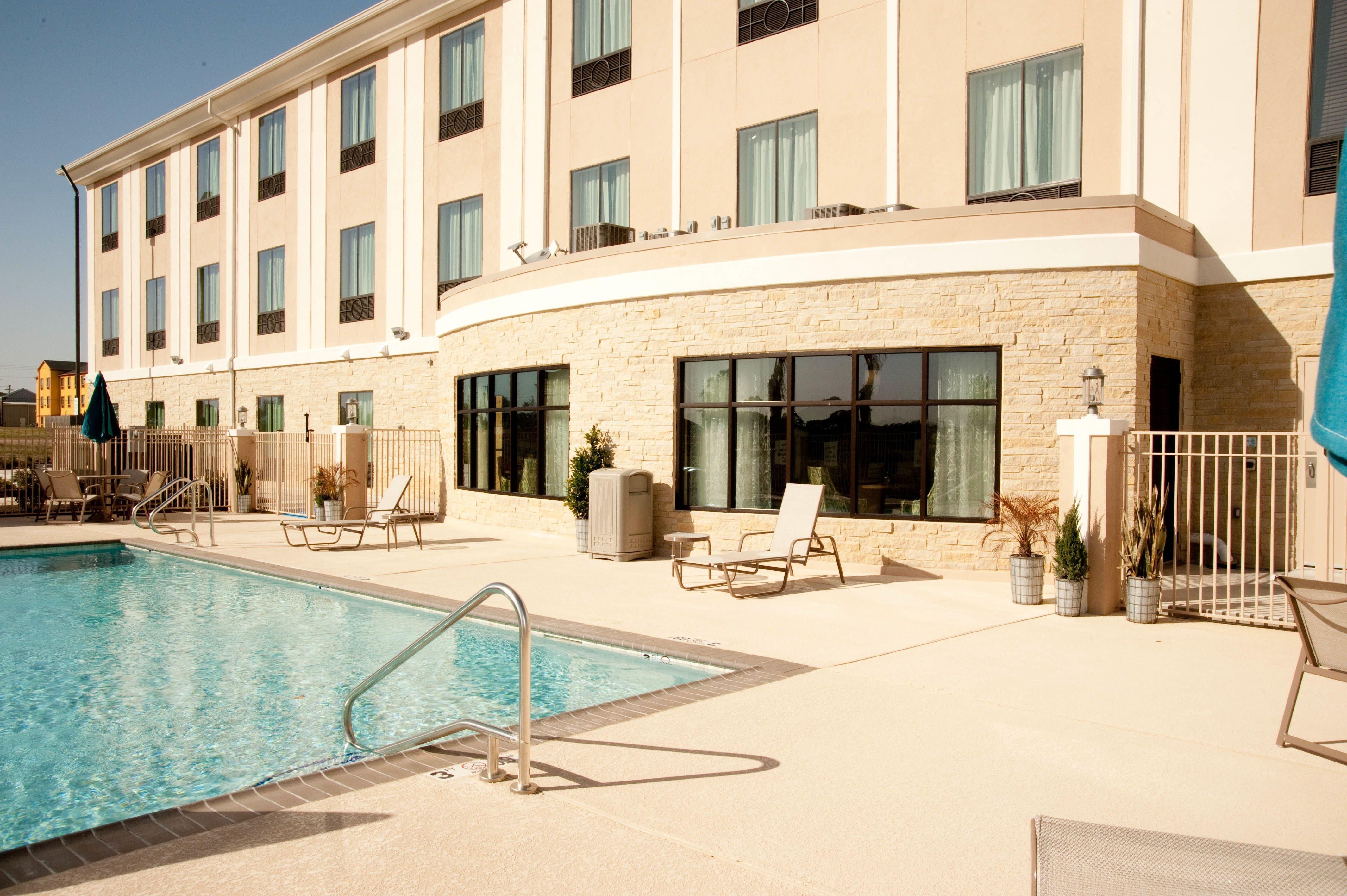 Holiday Inn Express And Suites Schulenburg By Ihg Ngoại thất bức ảnh