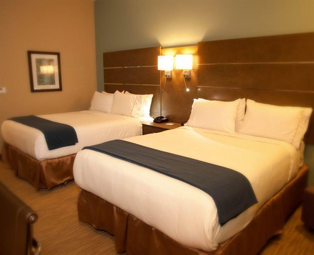 Holiday Inn Express And Suites Schulenburg By Ihg Ngoại thất bức ảnh